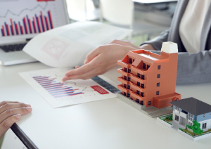 【土地活用・節税対策】賃貸マンションの法定耐用年数と減価償却の仕組みを徹底解説！